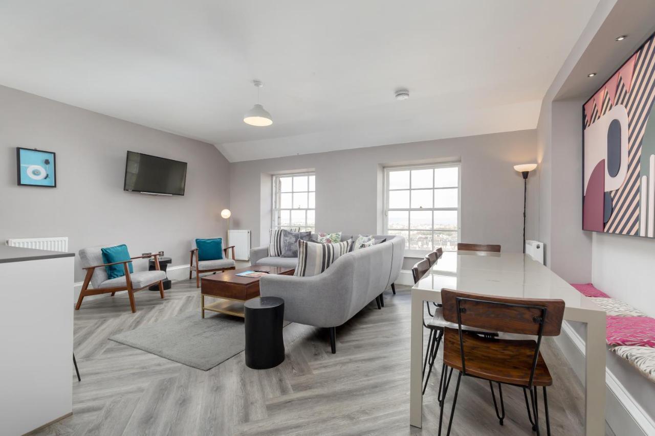 York Place By Destination Apartment *