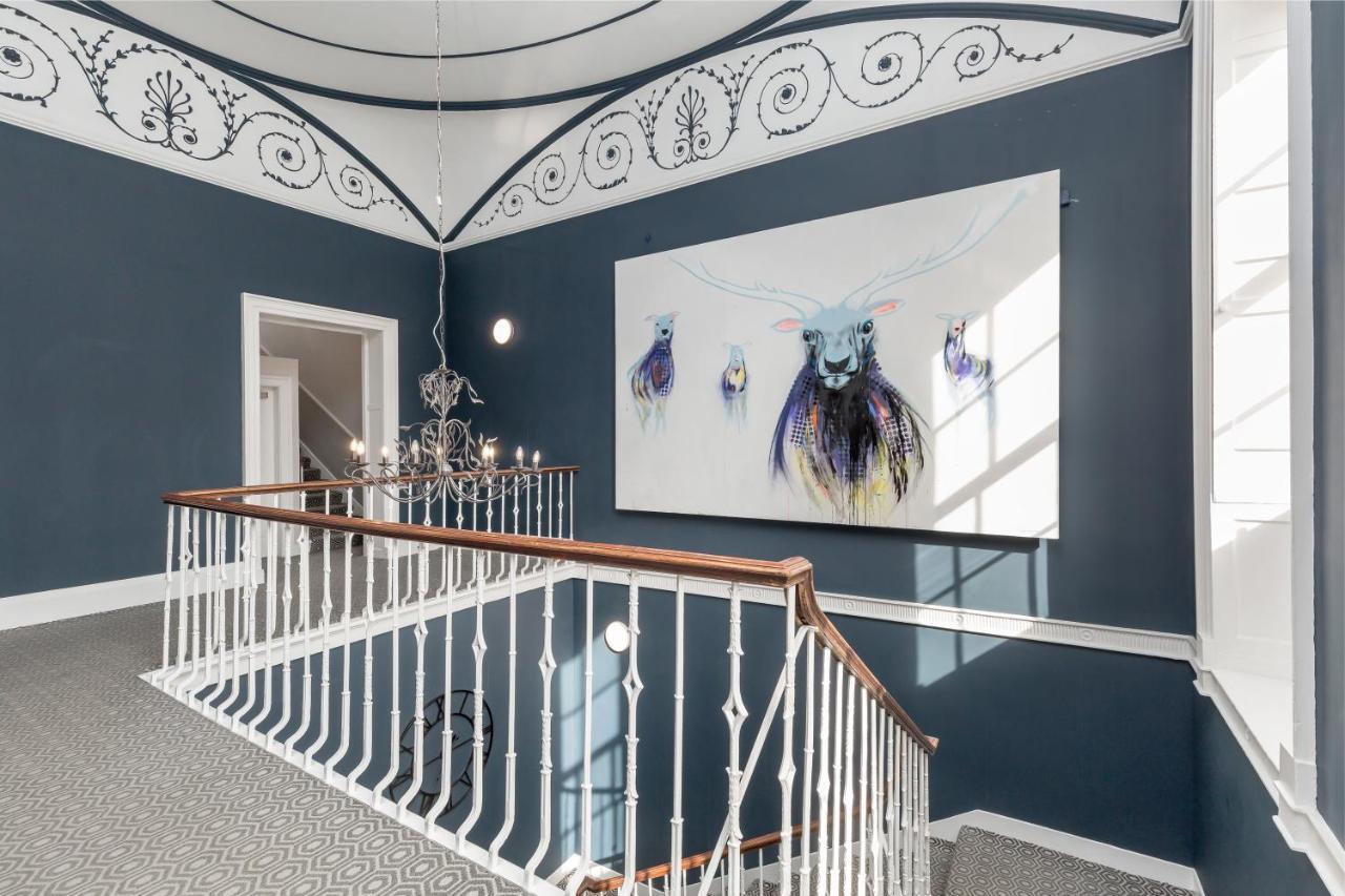 York Place By Destination Apartment