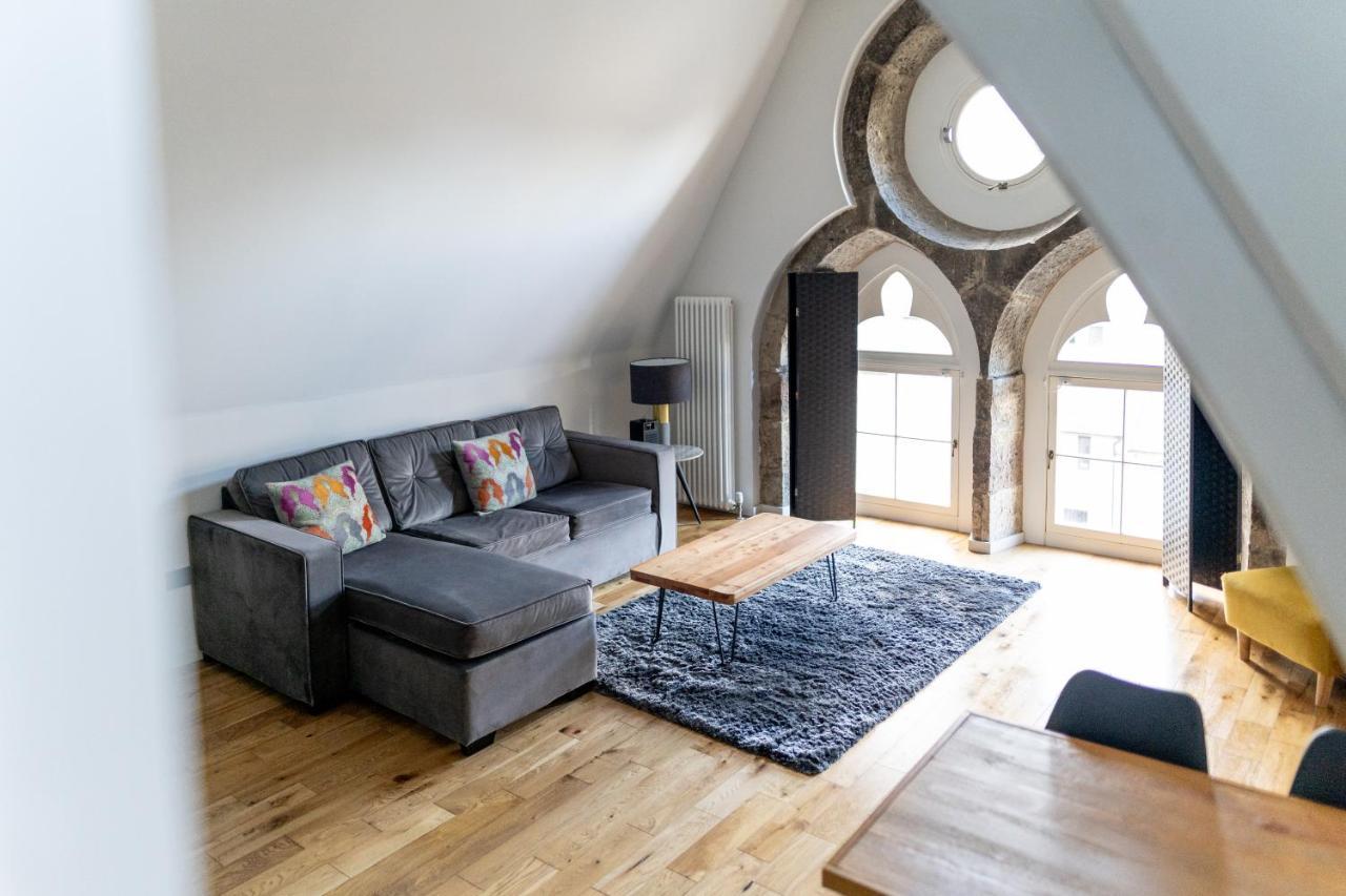 Linton Collection - Blackfriars Lofts Apartment *