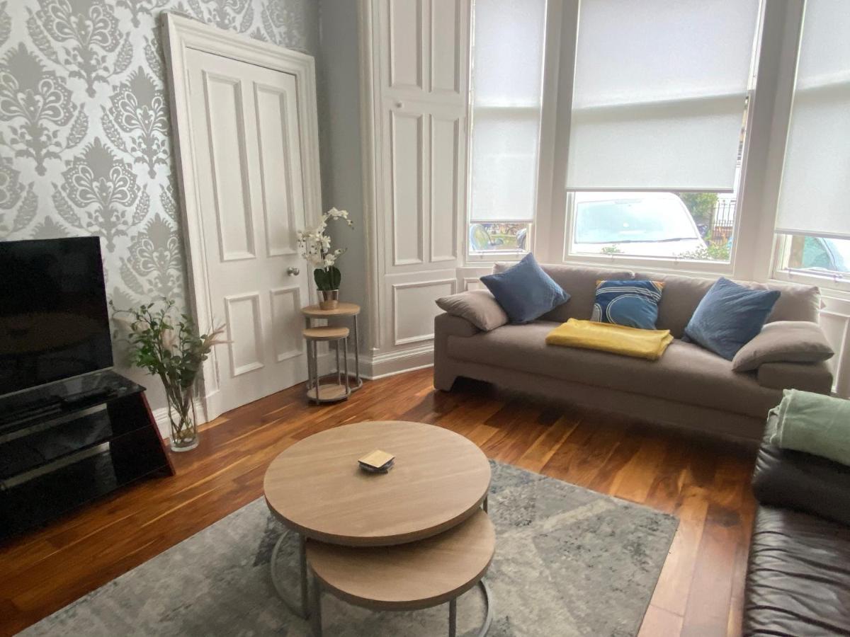 Apartment Lovely Main Door 2 Bed