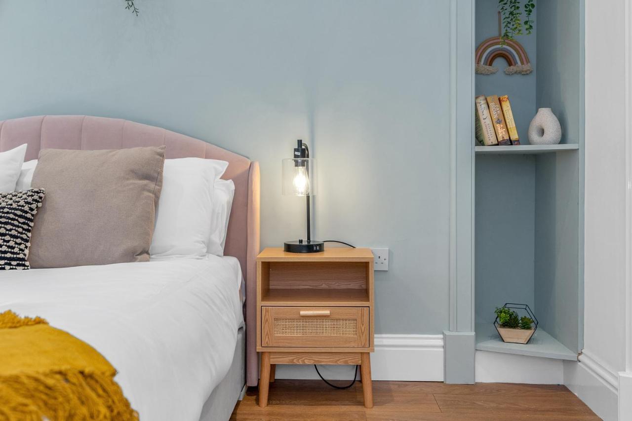 Cheerful - Jamson Pl 3 Bed Apartment Edinburgh