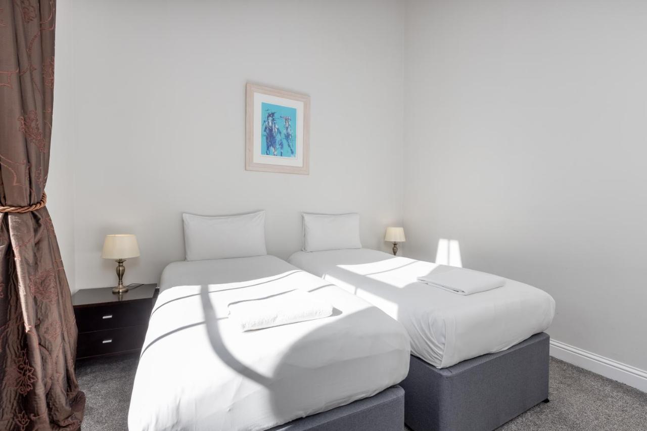 York Place By Destination Apartment *