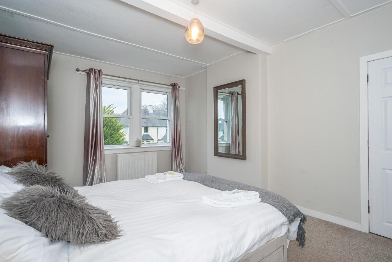 Pass The Keys Cosy And Spacious 2 Beds Flat With - Free Parking Apartment *