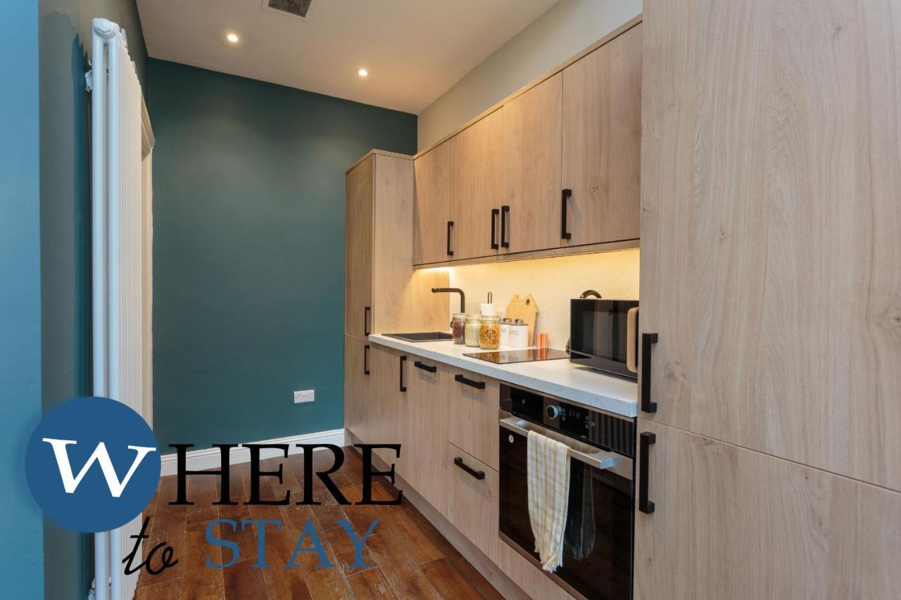Stylish 2bed Underneath Castle