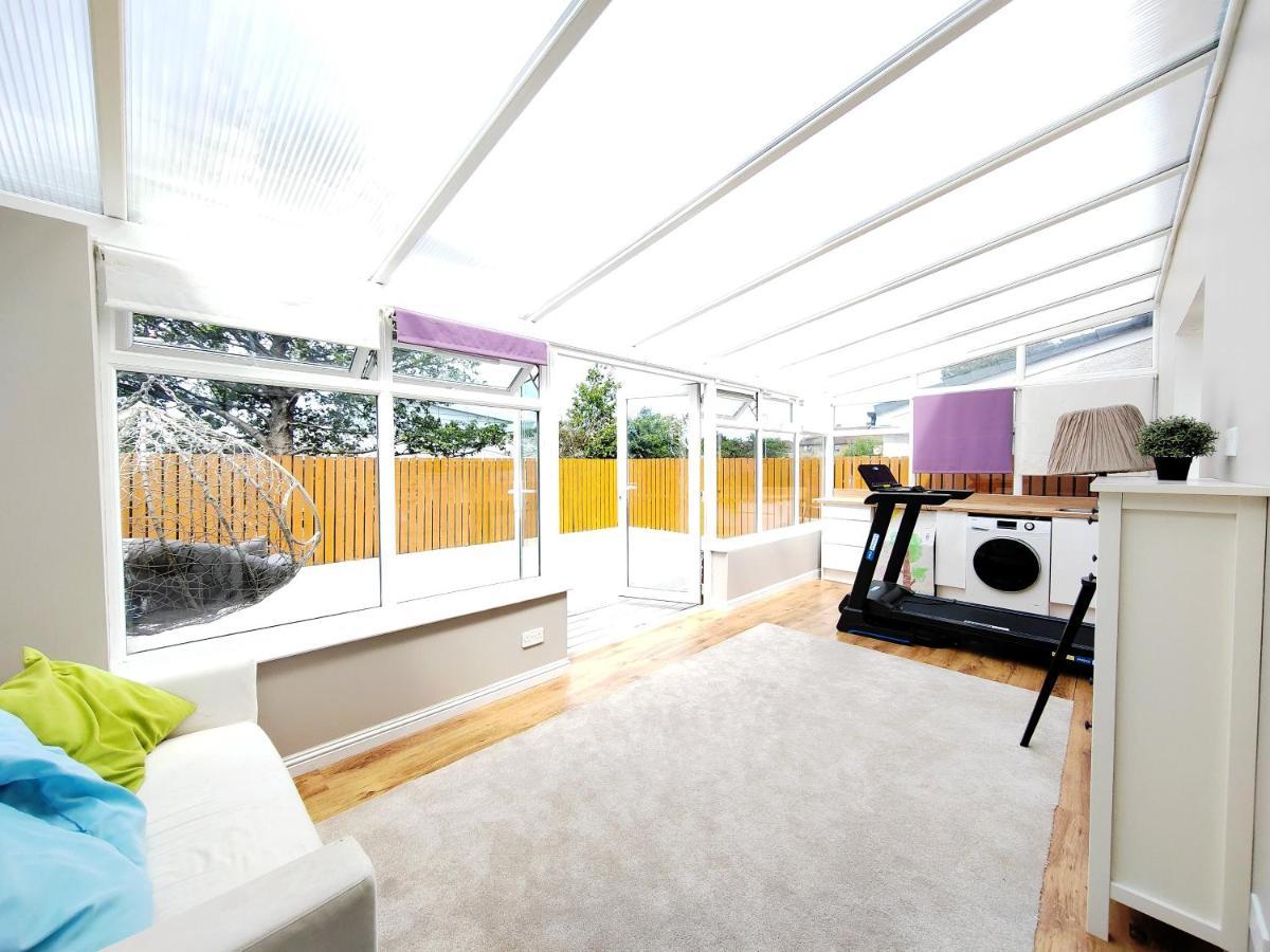 Modern And Spacious Double&king Bedrooms Both With Private Bathrooms Privatunterkunft *