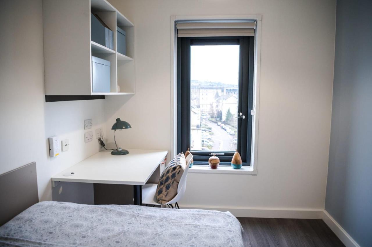 Bright And Ensuite Bedrooms At Mcdonald Road In