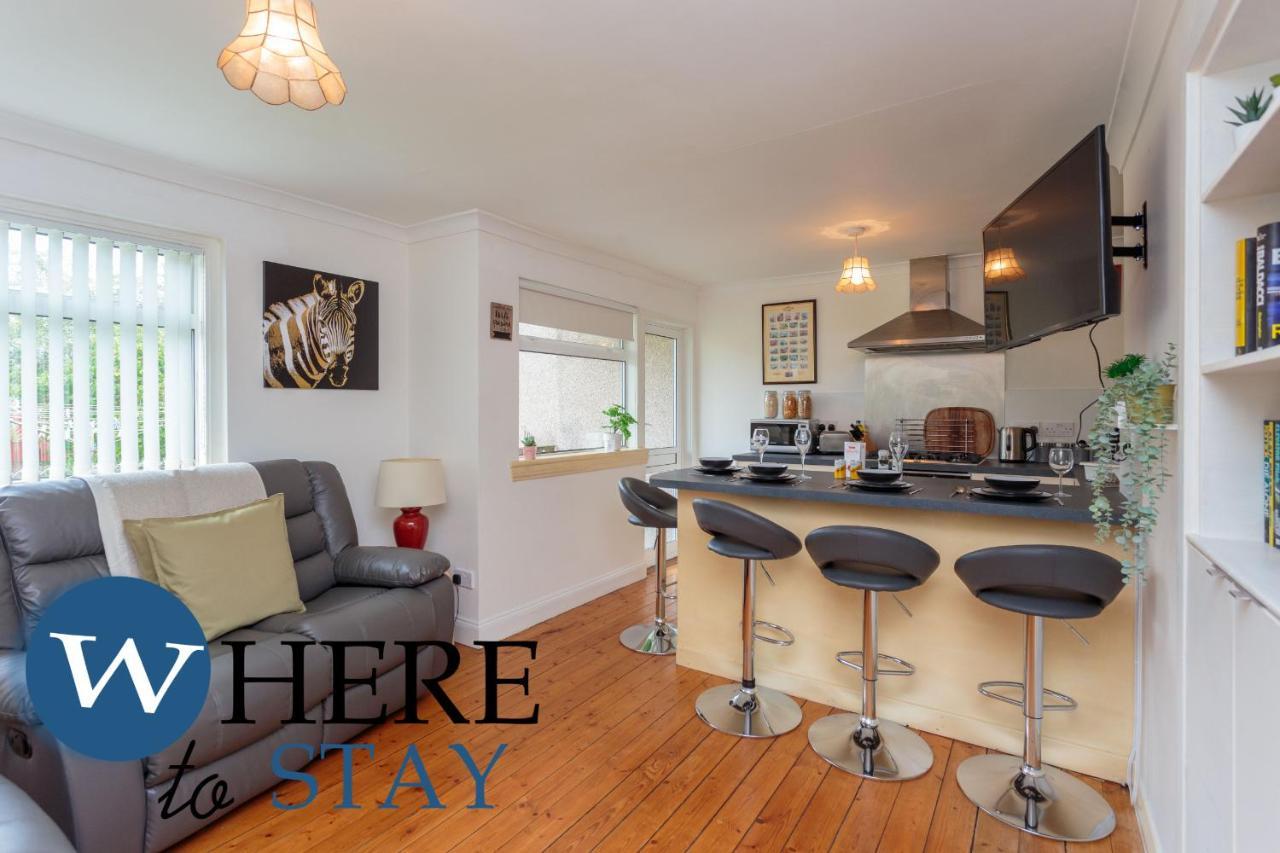 Lovely By The Hillwood Park-free Parking * EDI