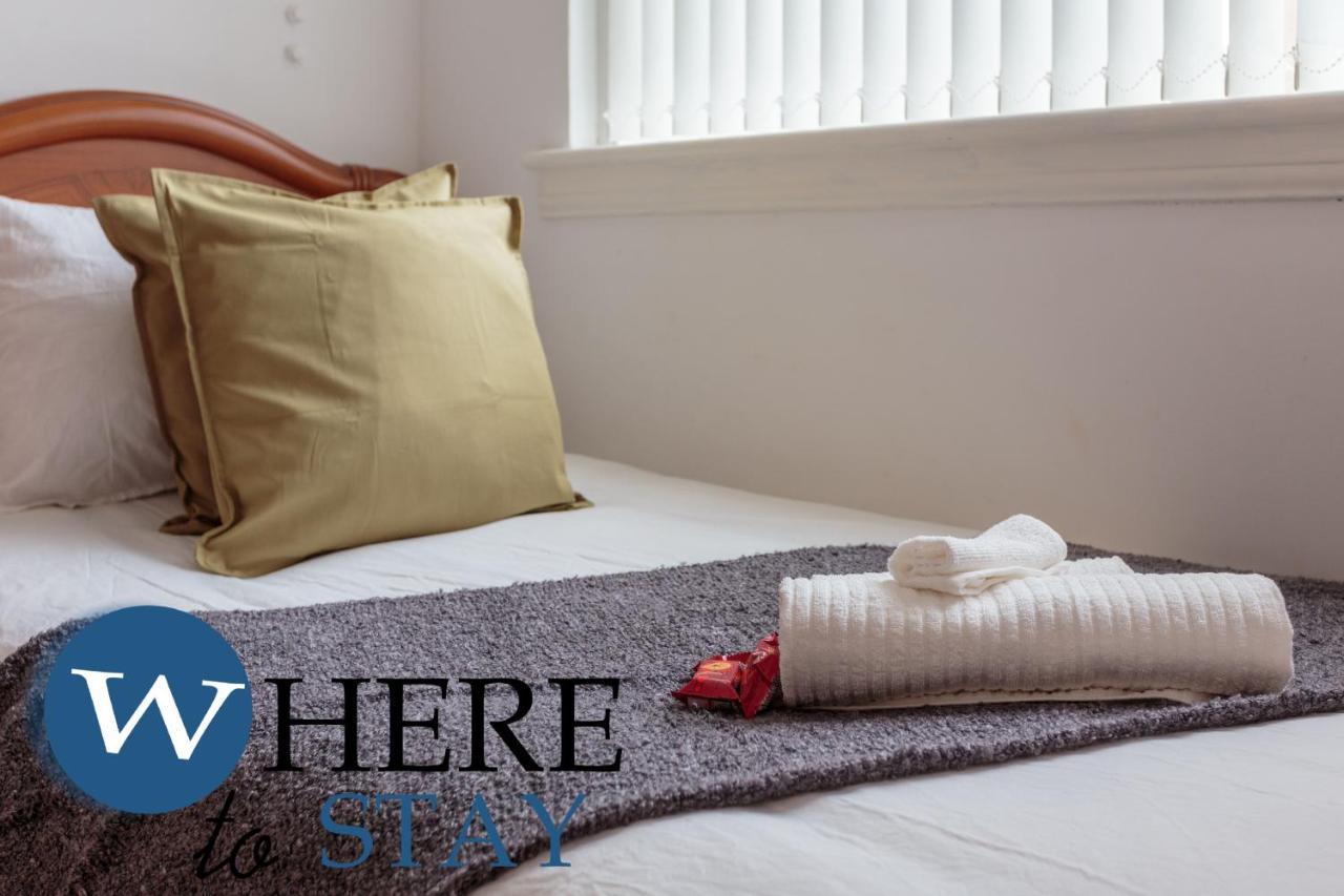Lovely By The Hillwood Park-free Parking Apartment *