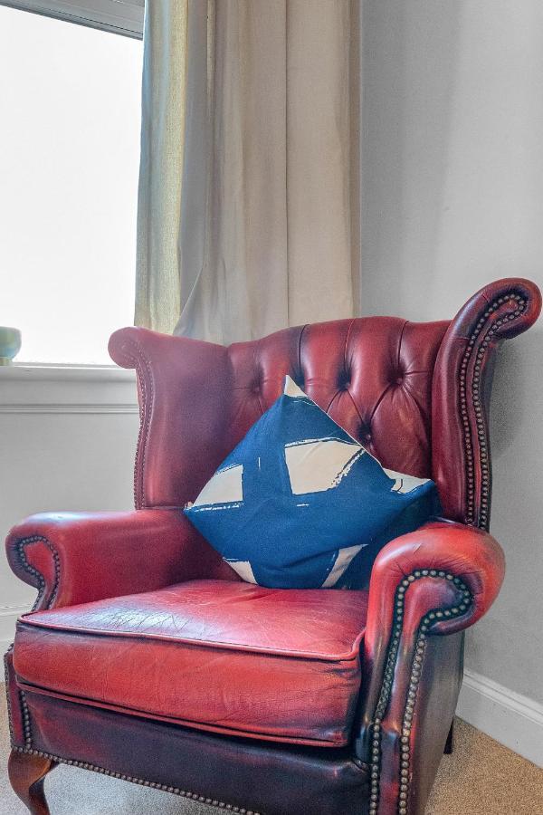 Apartment Cheerful Stays: 2 Bedroom Sleeps 6 Edinburgh