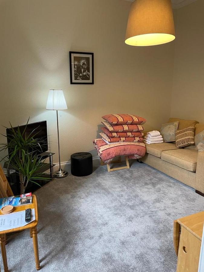 But Quiet Barony Street Only 10 Minutes Walk To Princes Street No Stairs Apartment EDI