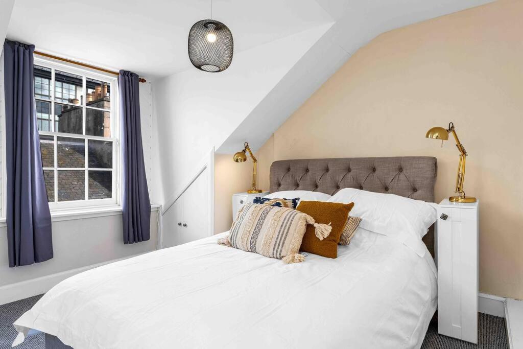 Stylish 1 Bedroom Apartment *