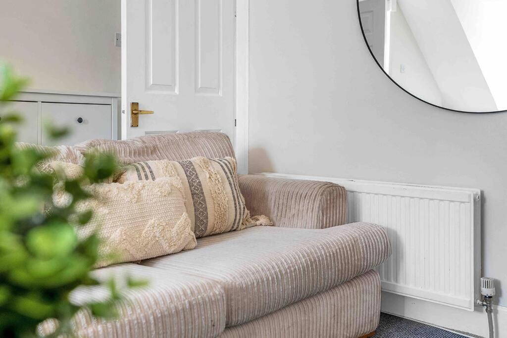 Stylish 1 Bedroom Apartment *