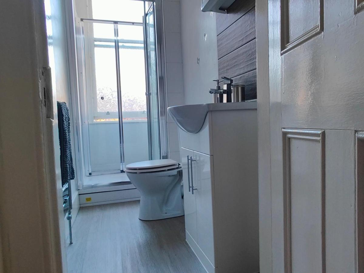 The Butterfly Apartment, Apartment *