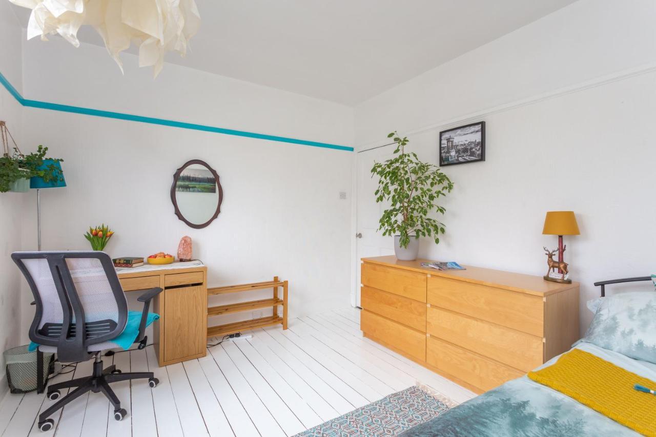 Homestay Bright & Spacious Double With Garden View- Close To Airport & Centre Edinburgh