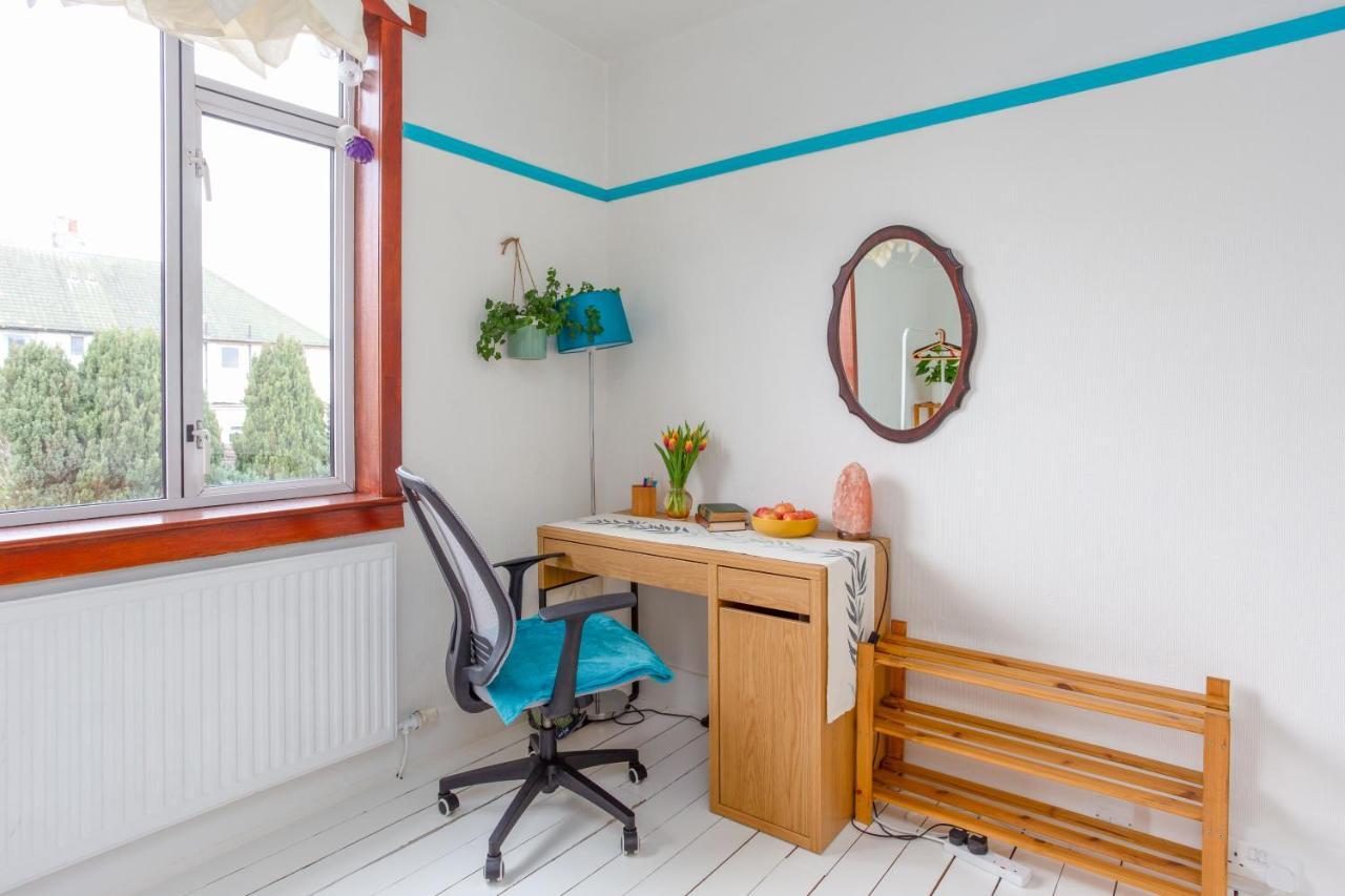 Homestay Bright & Spacious Double With Garden View- Close To Airport & Centre Edinburgh