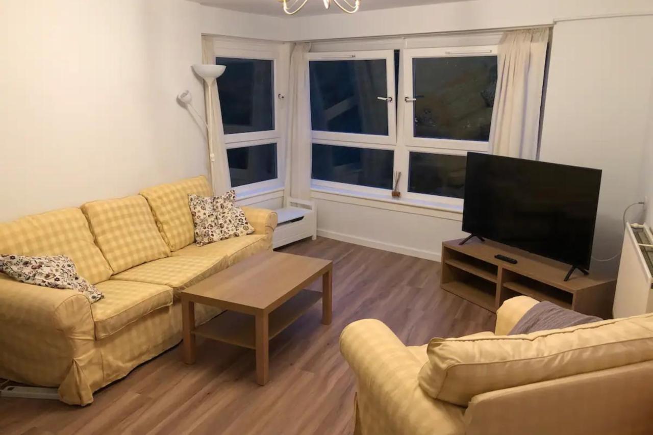 Inviting 1bd Flat In Apartment *
