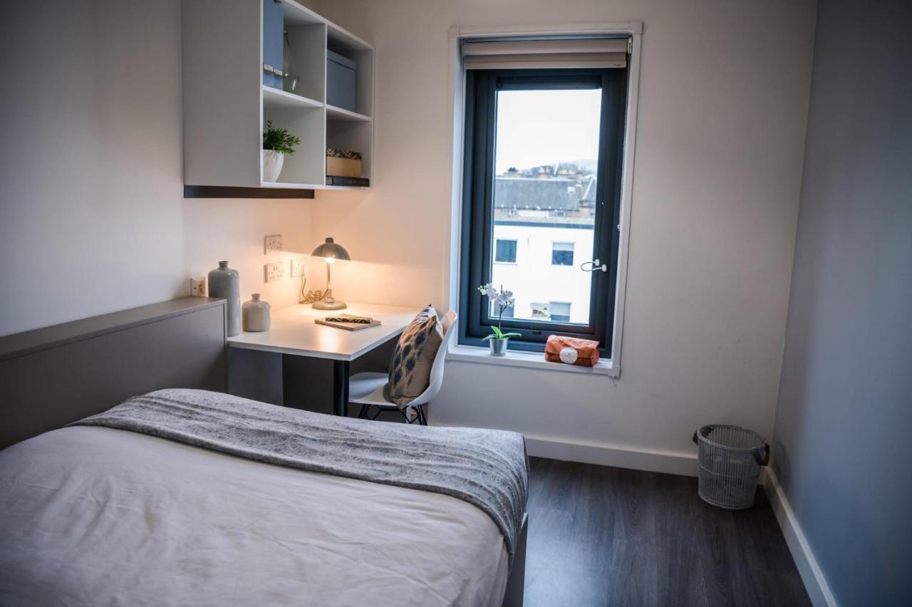 Bright And Ensuite Bedrooms At Mcdonald Road In