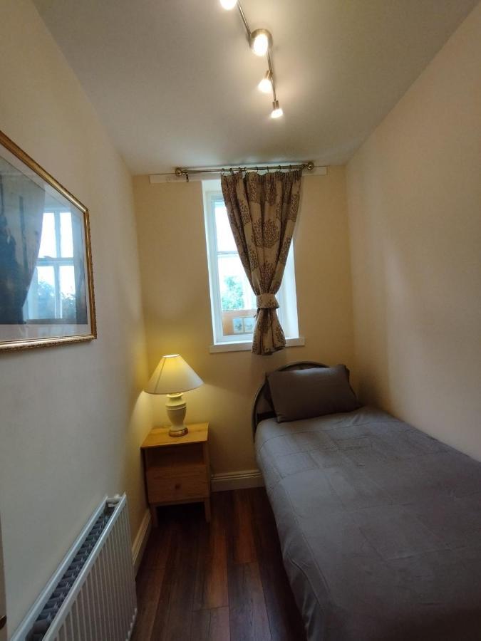 Park View Apartments: Central 2-bedroom With Free Parking Apartment Edinburgh