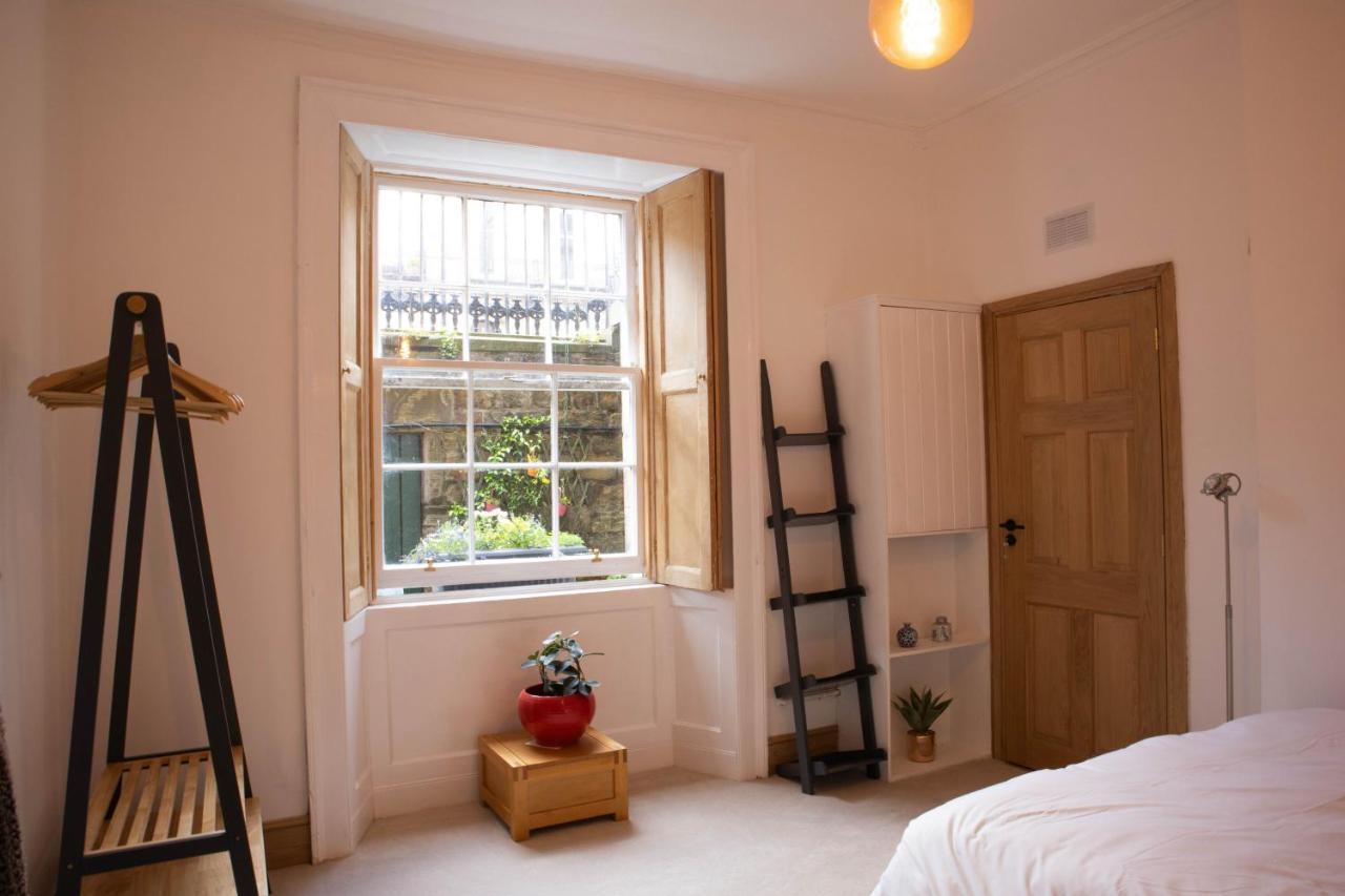Elegant & Sunny 2bd Basement Stay, Edinburgh! Apartment Edinburgh