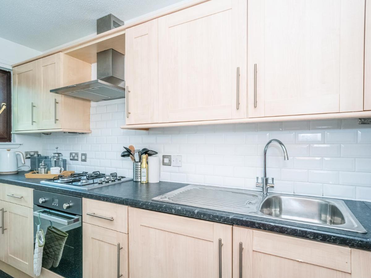 Newly Furnished 2bed Flat With Peaceful Views