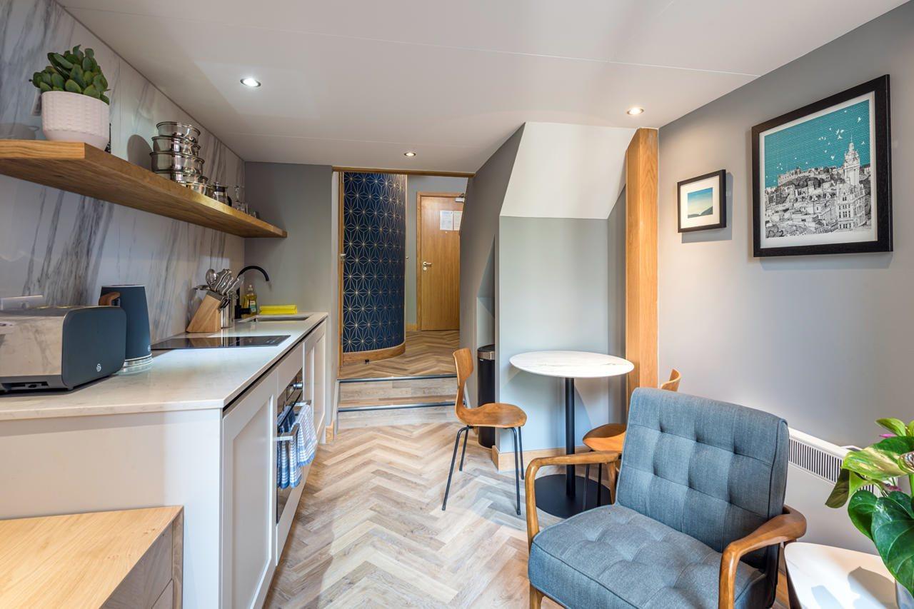 Km Apartment *