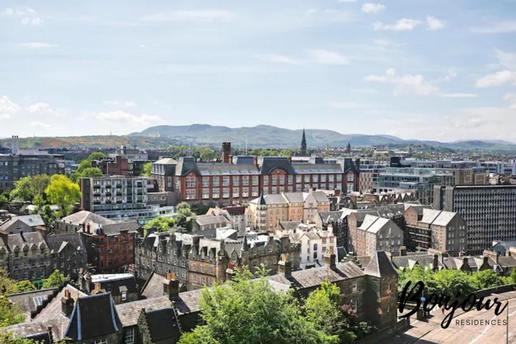 Trocadero - Central-royal Mile Castle *