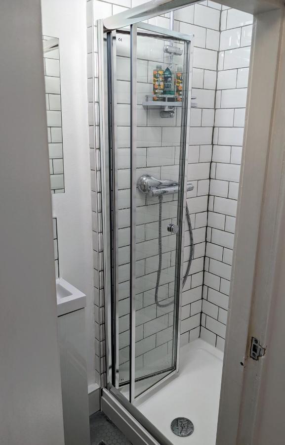 Private With Terrace And Free Parking * Edinburgh