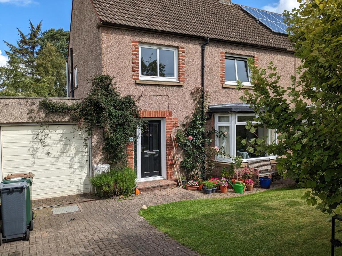 Private With Terrace And Free Parking Homestay Edinburgh