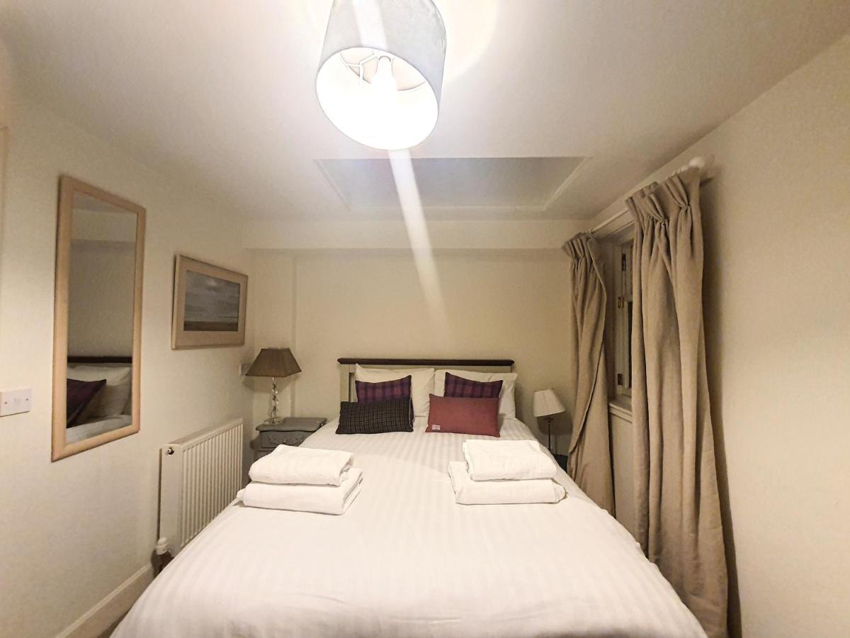 Apartment 2-bedroom With Parking - Ground Floor *