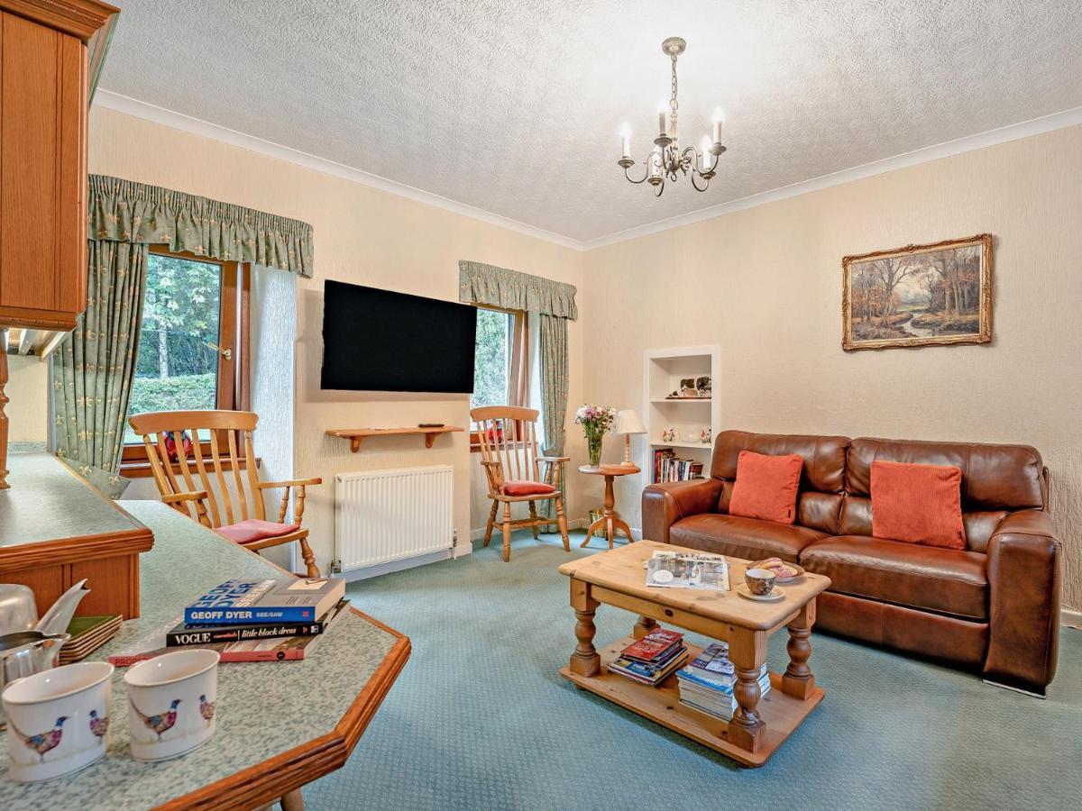 2 Bed In 53898 Ferienhaus *