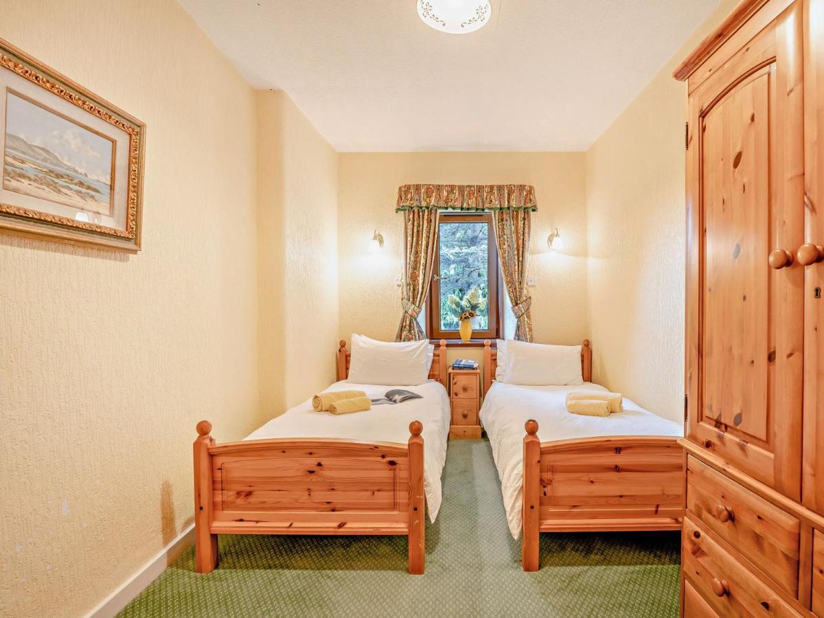 2 Bed In 53898 Ferienhaus *