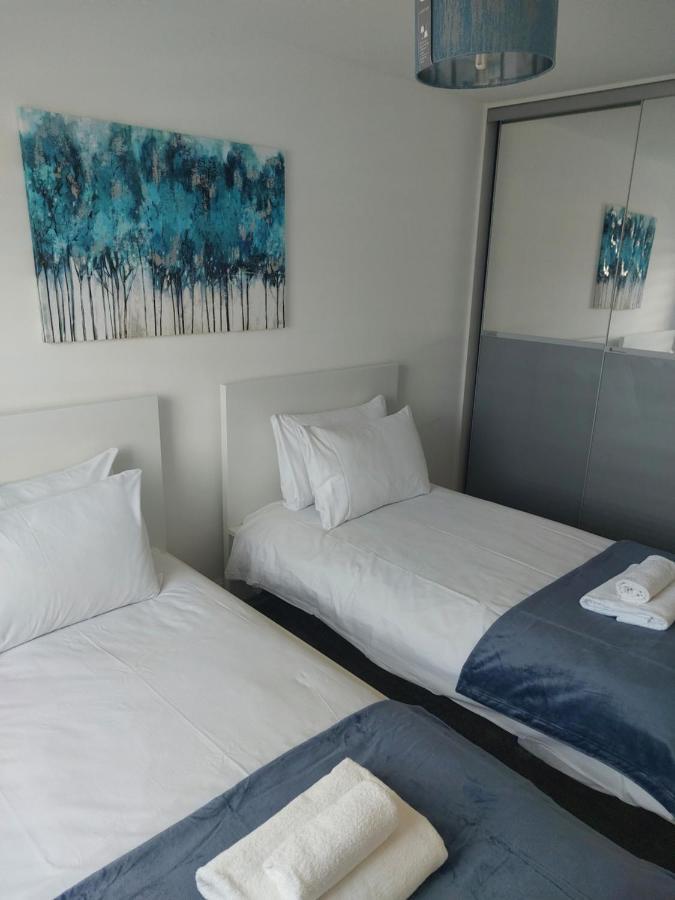Beautiful 4-bedroom House With Private Garden & Parking EDI