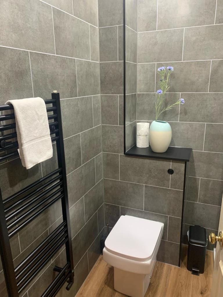 Stockbridge Two Bedroom * Edinburgh