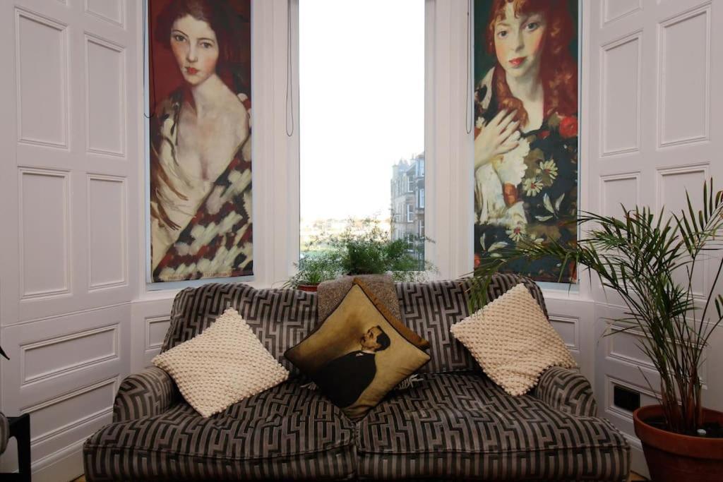 Holyrood Park: Lush & Arty 2 Double Bed Flat Apartment EDI
