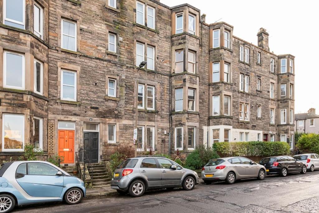 Holyrood Park: Lush & Arty 2 Double Bed Flat Apartment EDI