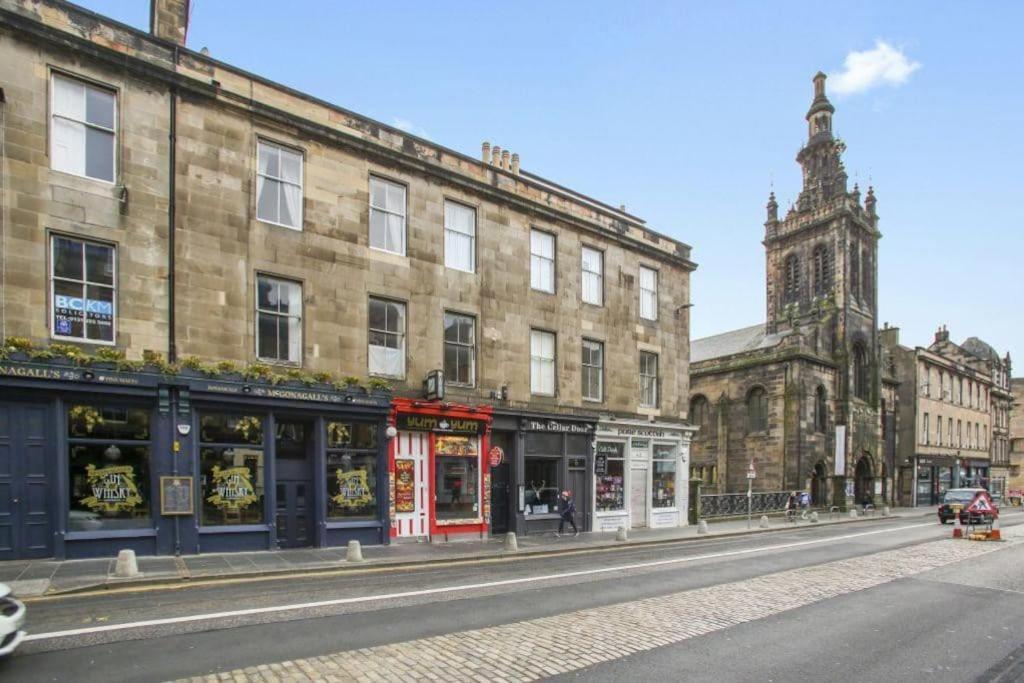 Apartment George Iv Bridge - Superbly Located 3 Bedroom! *