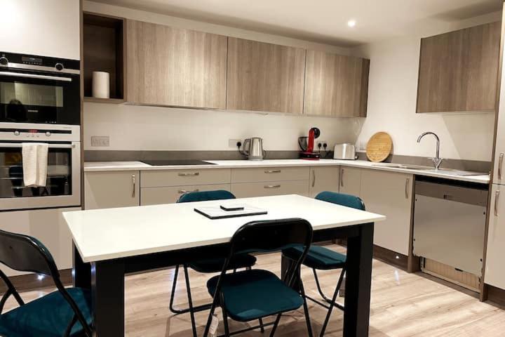 Montgomery Lovely 3 Bedroom With Private Garden In Centre Apartment