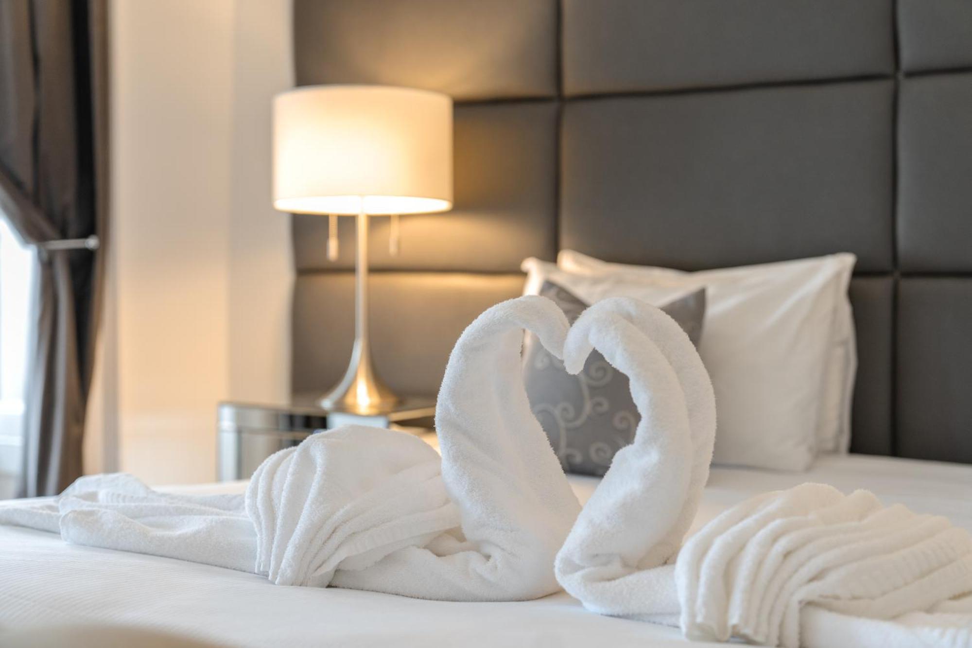 Castle Aparthotel 3*