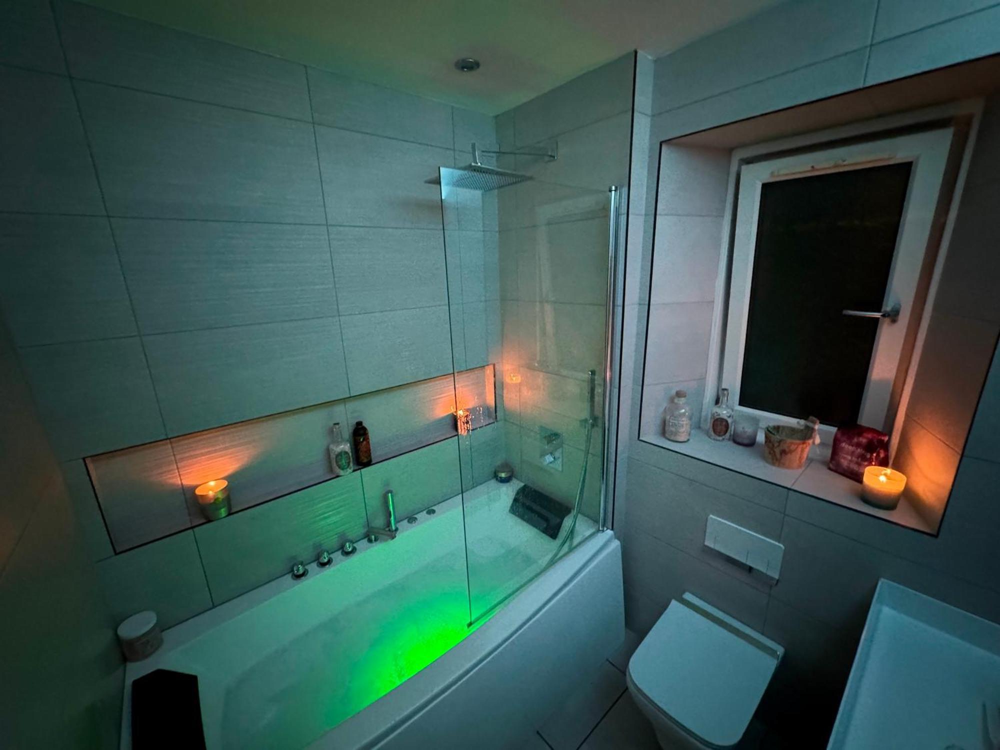 Apartment Immanuel House - Modern Luxury Victorian 1872 - Free Parking & Fast Fibre Optic Wifi Edinburgh