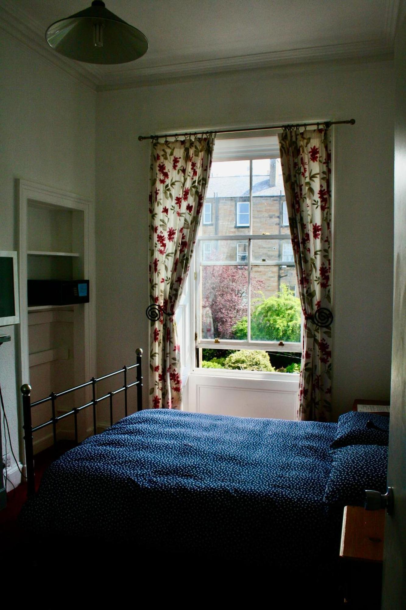 Argyle Backpackers *