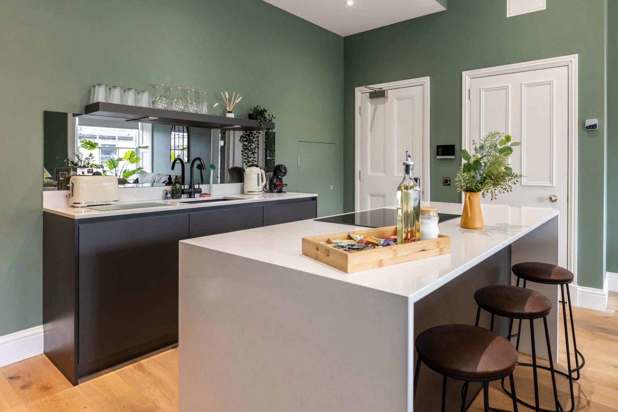 Dragon Luxury Serviced At Walker Street *