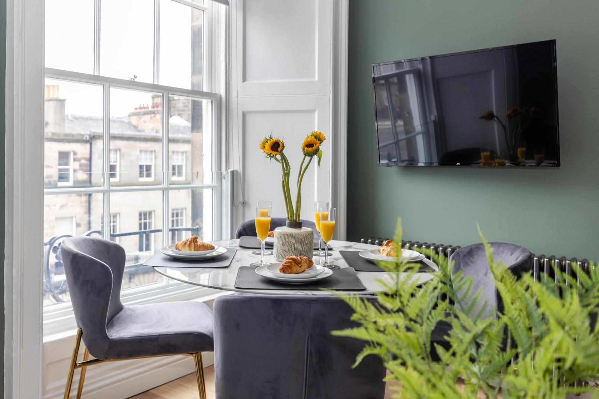 Dragon Luxury Serviced At Walker Street Apartment EDI
