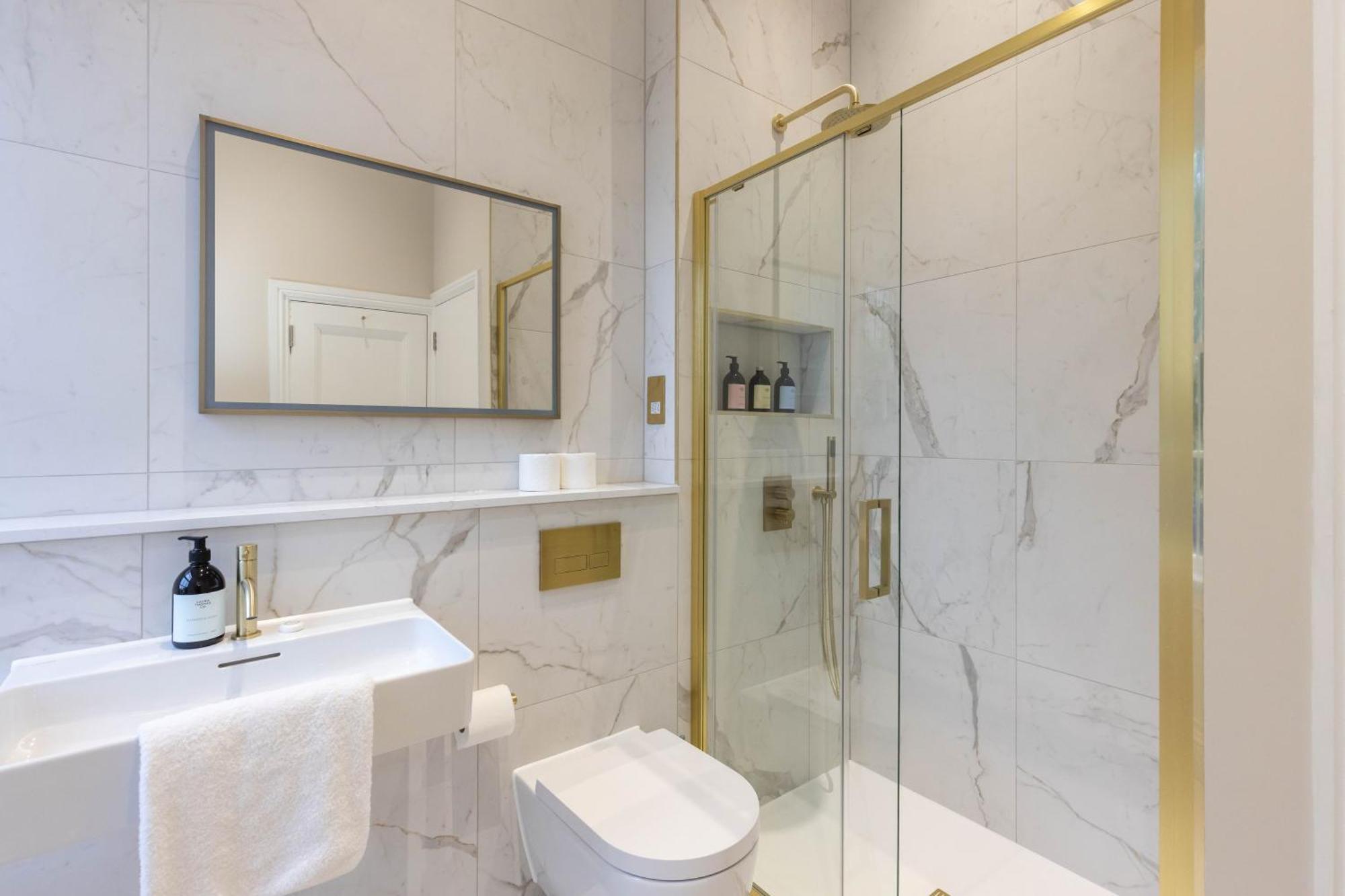 Dragon Luxury Serviced At Walker Street *