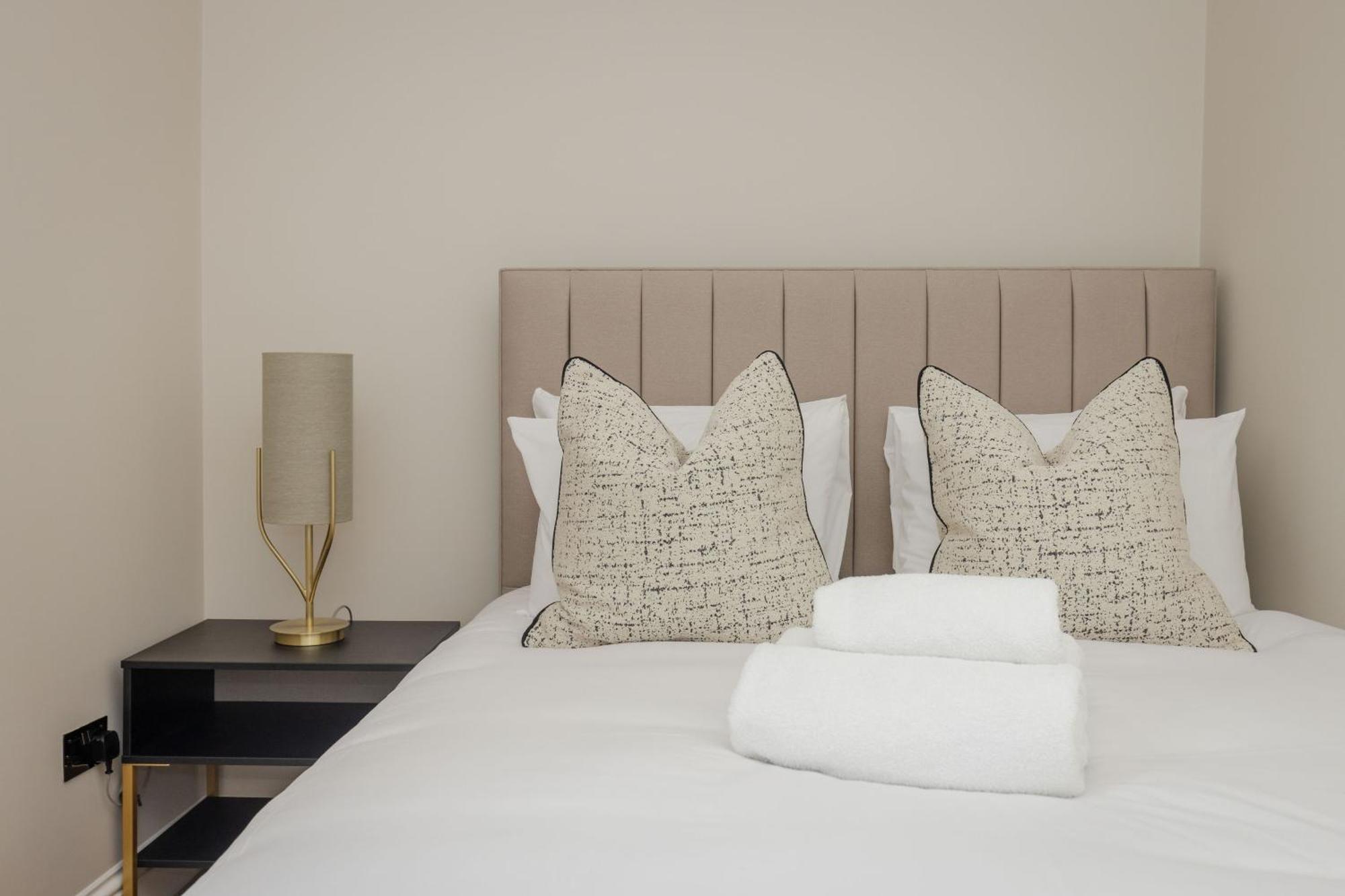 Dragon Luxury Serviced At Walker Street *