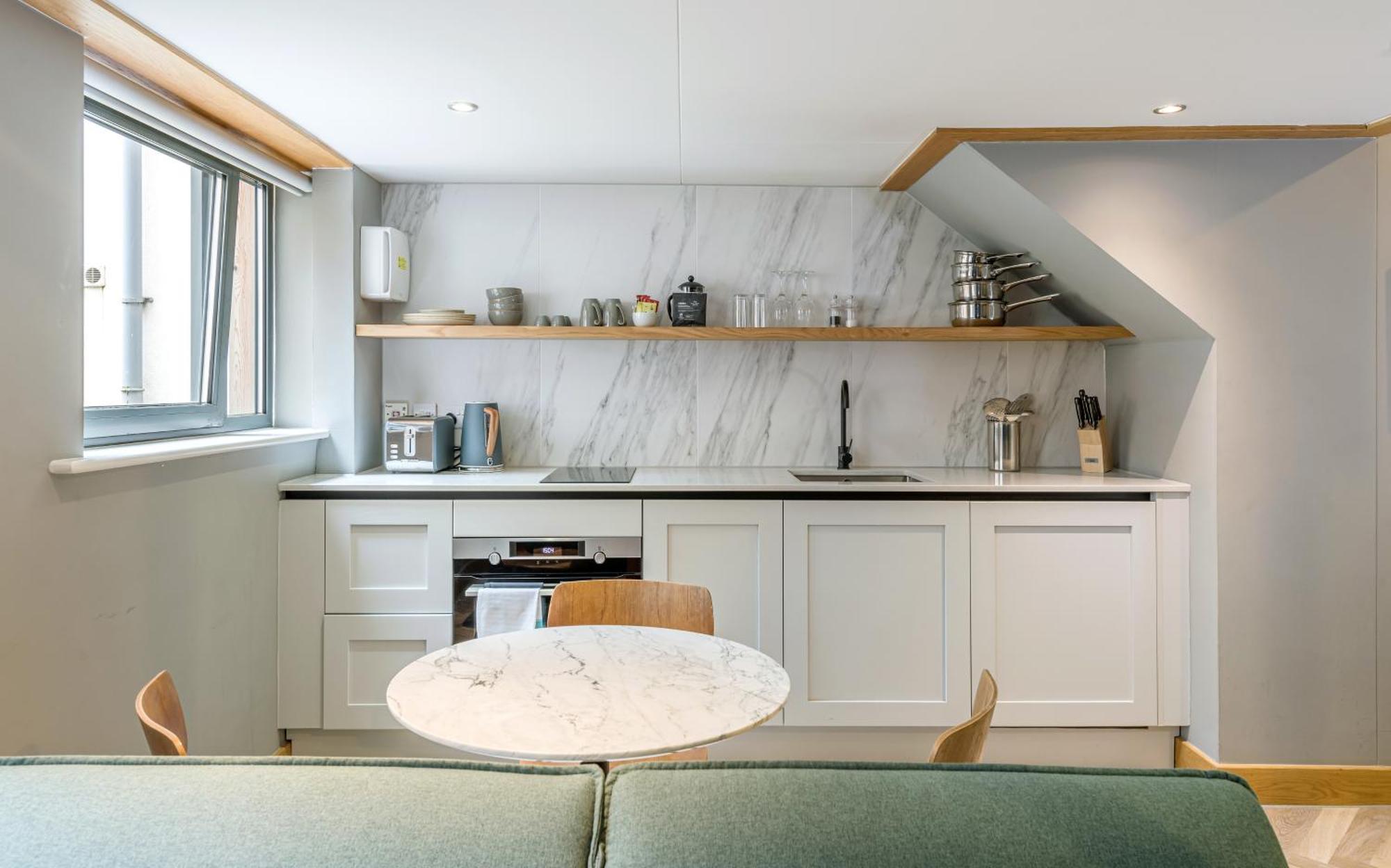 Km Apartment Edinburgh