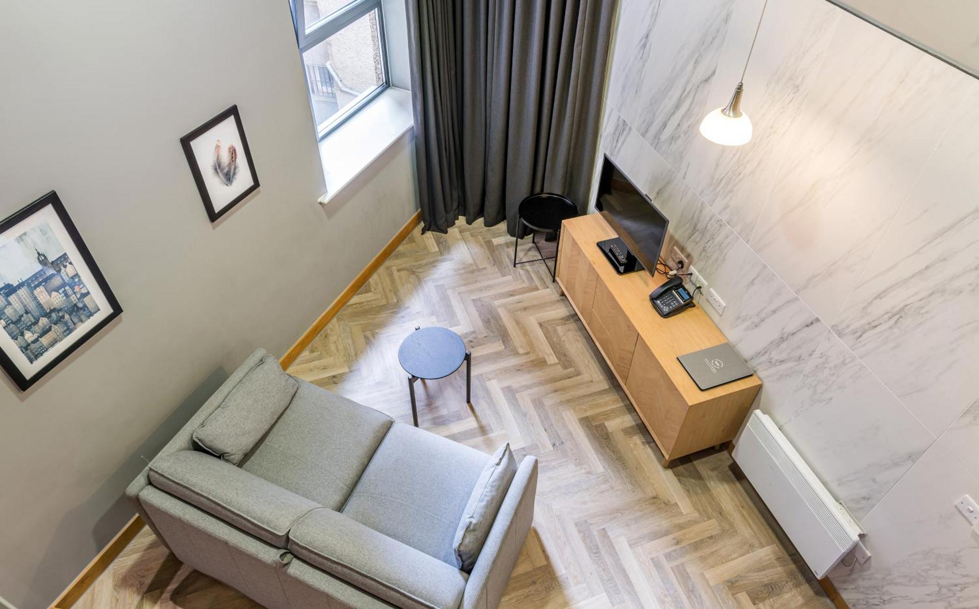 Km Apartment *