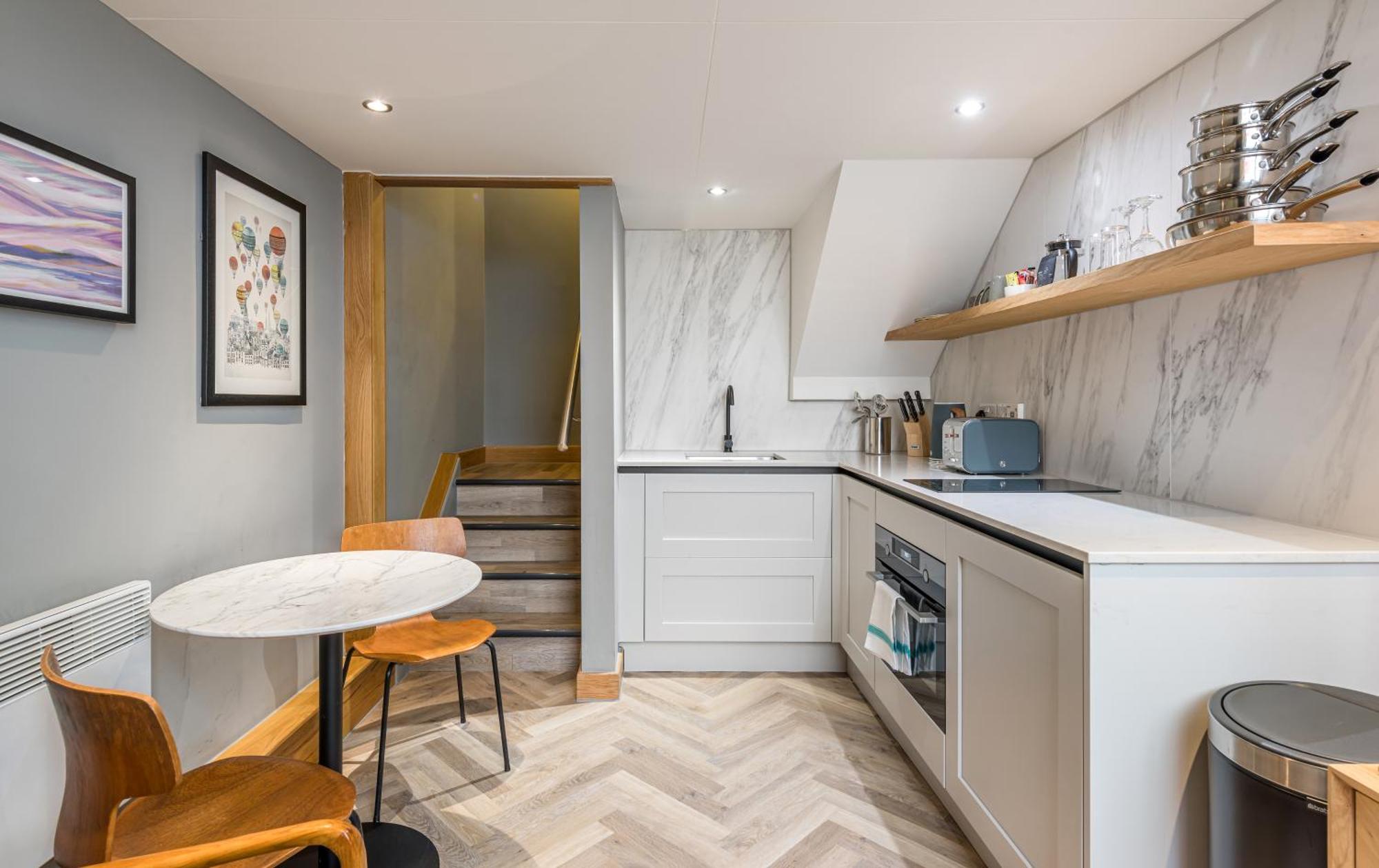Km Apartment Edinburgh
