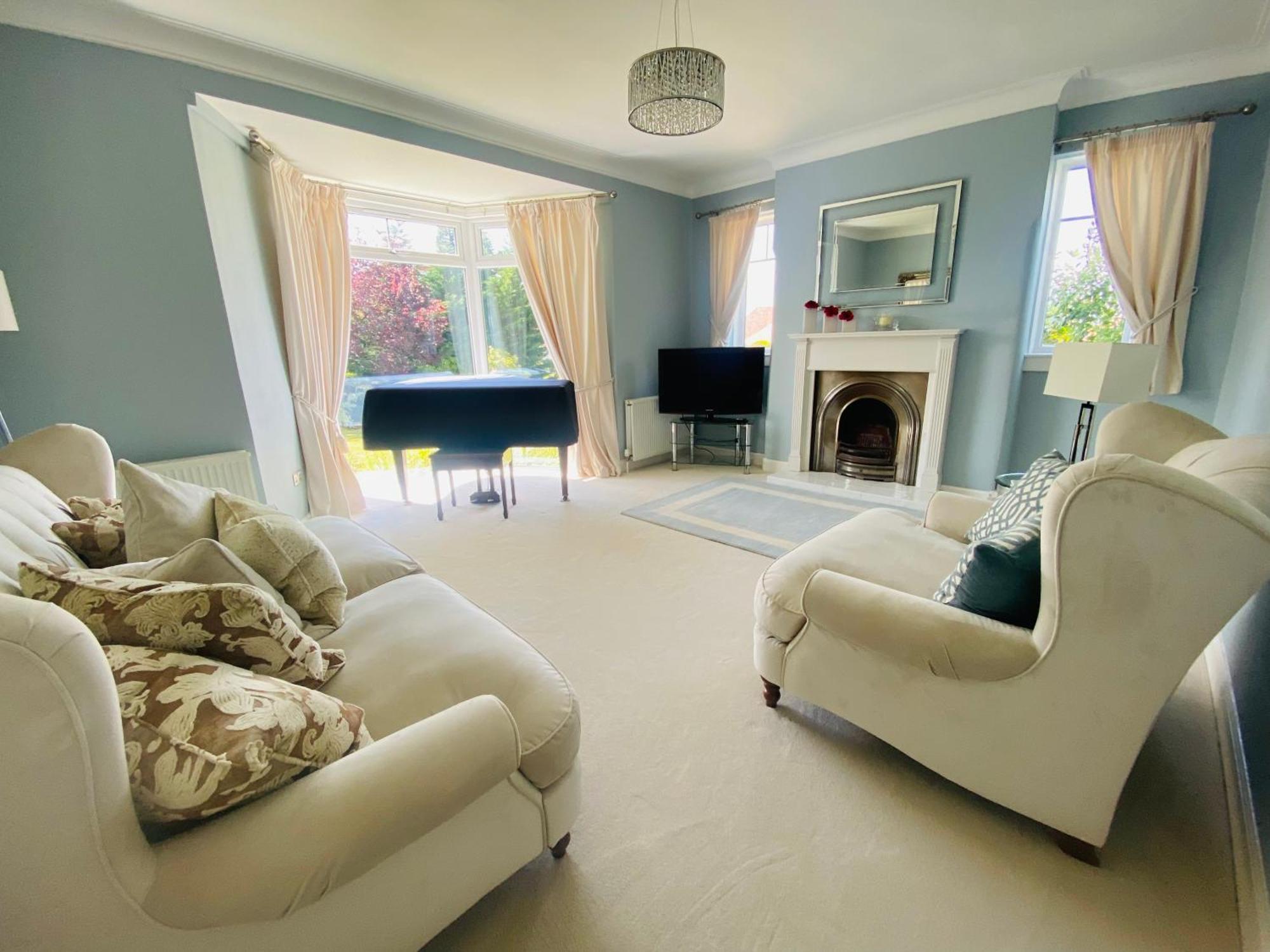 Gorgeous Family 15 Mins From City Centre Villa EDI