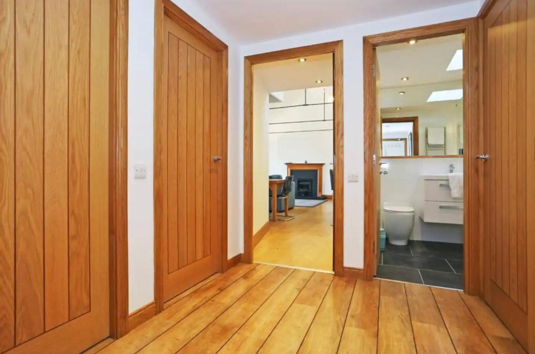 Cozy Mezzanine In Edinburgh's Old Town Apartment *