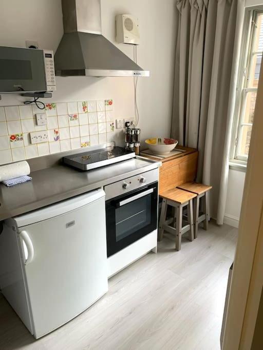 Grassmarket Apartment *